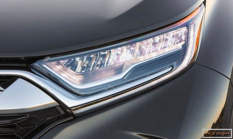 Svetlomety Honda SRV