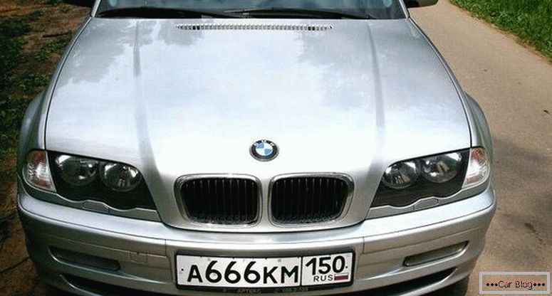 BMW radu 3 v zadnej časti E46 - číslo diabla na čísle