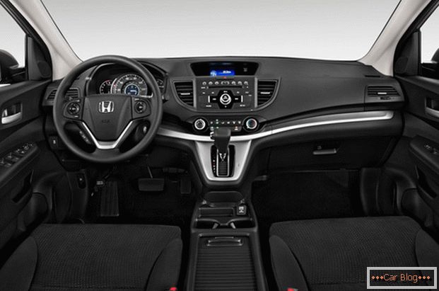 V kabíne vozidla Honda CR-V