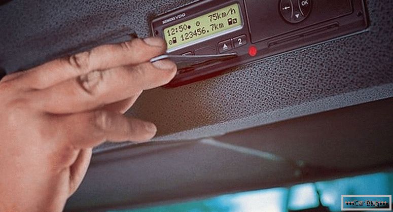 Čo je tachograf v nákladnom automobile?