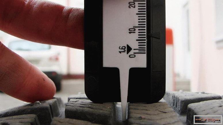 meranie hĺbky dezénu