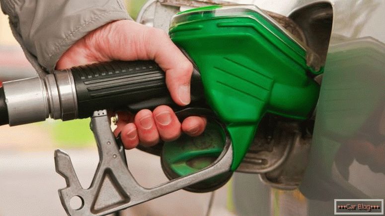Keď viete o spotrebe paliva, môže byť vozidlo naplnené podľa potreby a koľko