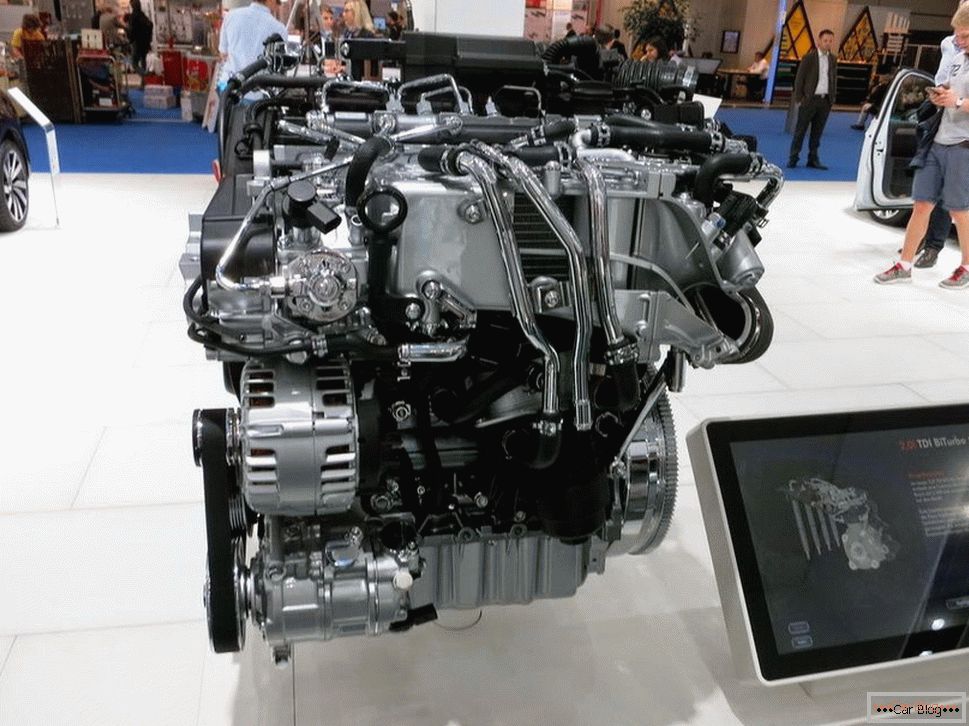 Turbodieselový vznetový motor