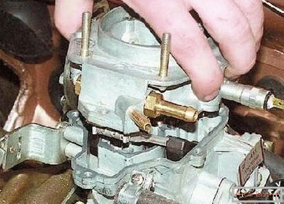 Montáž karburátora VAZ 2108