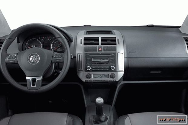 Vo vnútri Volkswagen Polo