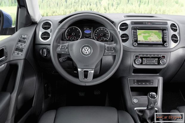 Interiér modelu Volkswagen Tiguan je príkladom nemeckej kvality.