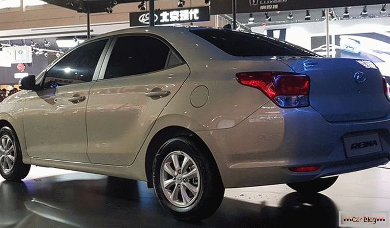 На автовыставке в Чунцине продемонстрировали самый дешевый Hyundai kráľovná