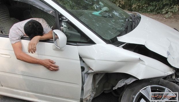 Nehody často vznikajú kvôli opitým vodičom