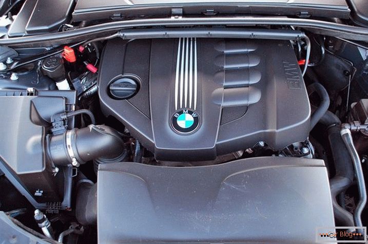 moderný motor BMW
