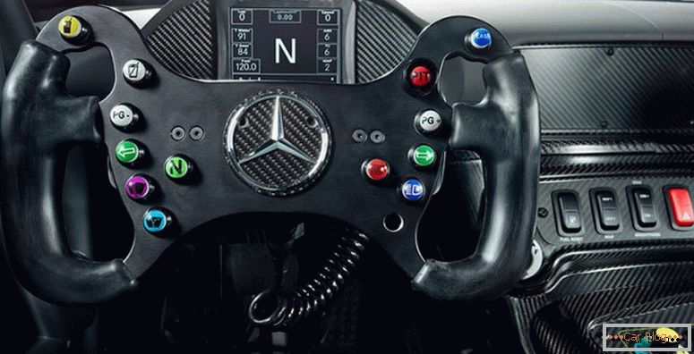 Jazdenie Mercedes-AMG GT4