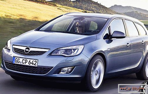Voľný vozeň Opel Astra