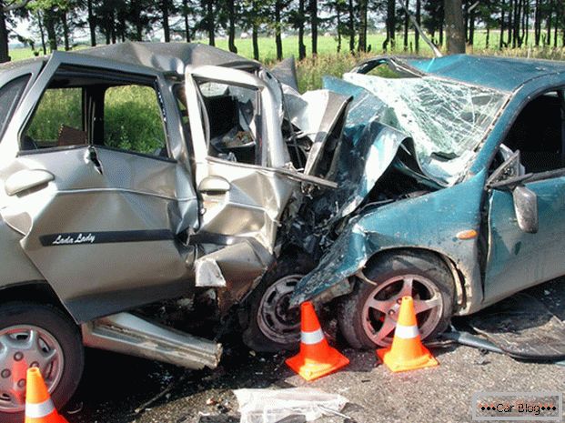 Nehody na cestách spôsobujú veľa úmrtí