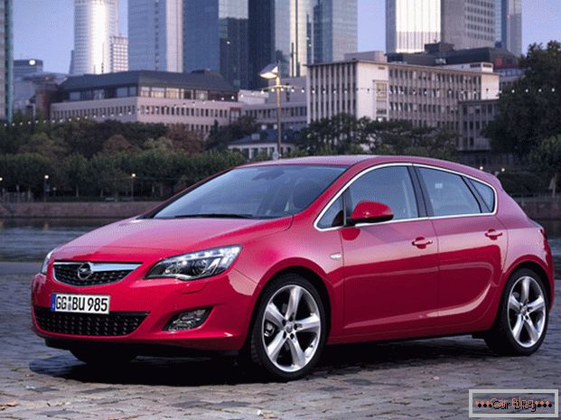 Komfort a praktickosť - charakteristické vlastnosti vozidla Opel Astra