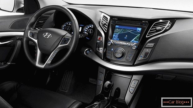 Za volantom vozidla Hyundai 40 sa budete vždy cítiť v pohode