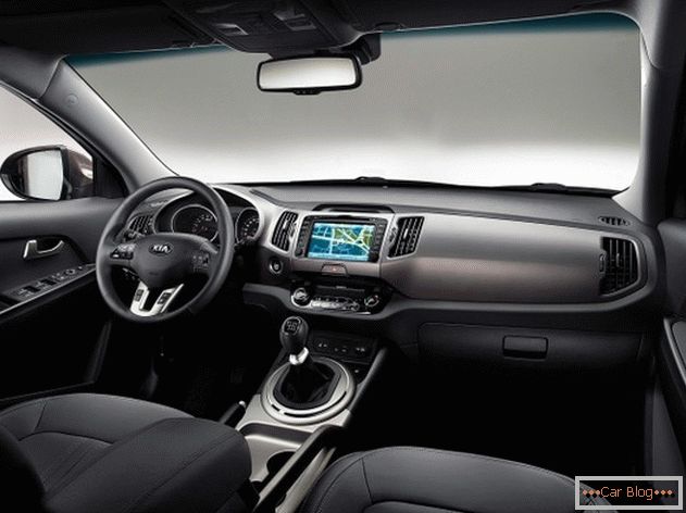 Interiér vozidla Kia Sporteydzh zdôrazňuje vysoký štatút majiteľa