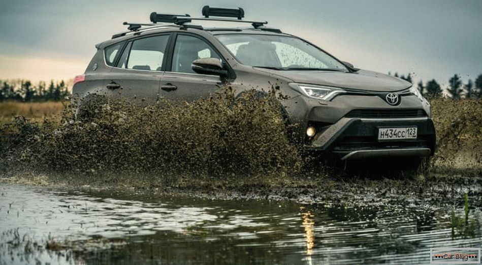 Toyota начала продавать в России спецверсию RAV4 dobrodružstvo