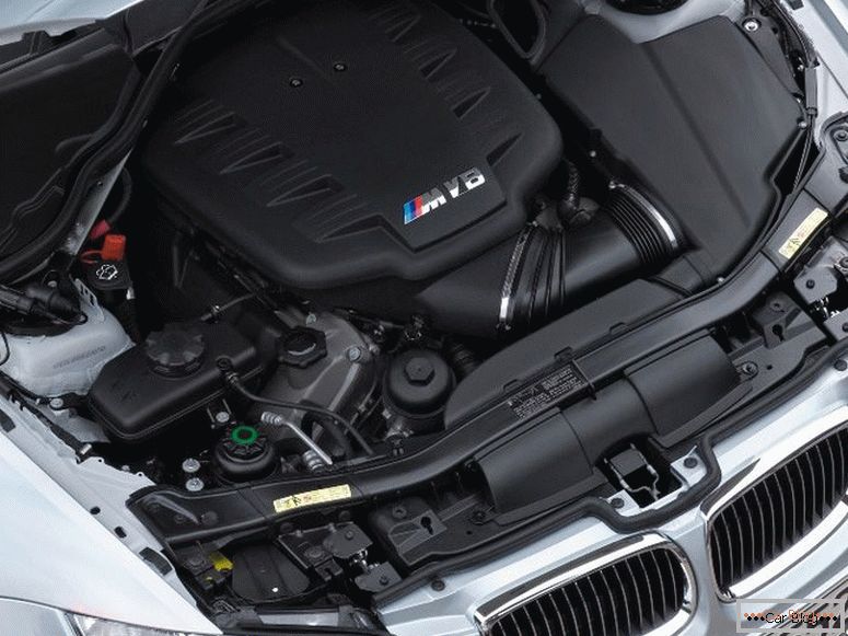 BMW 3 E90 motor s kilometrovým výkonom